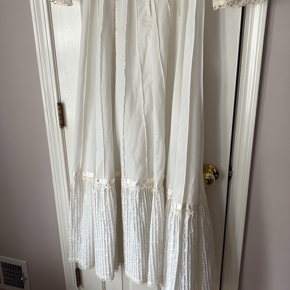 1970s white cotton maxi dress - Picture 8 of 8